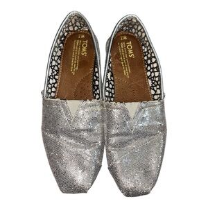 Toms SILVER GLITTER Women's Classic Slip On Shoes, US Size 7